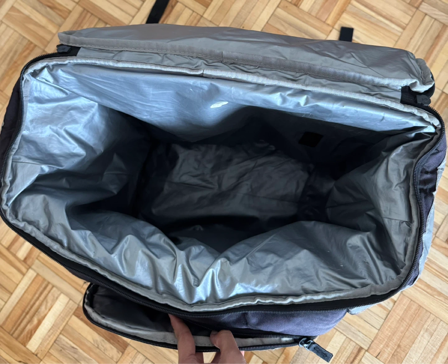 Black Insulated  Delivery Backpack - photo 3