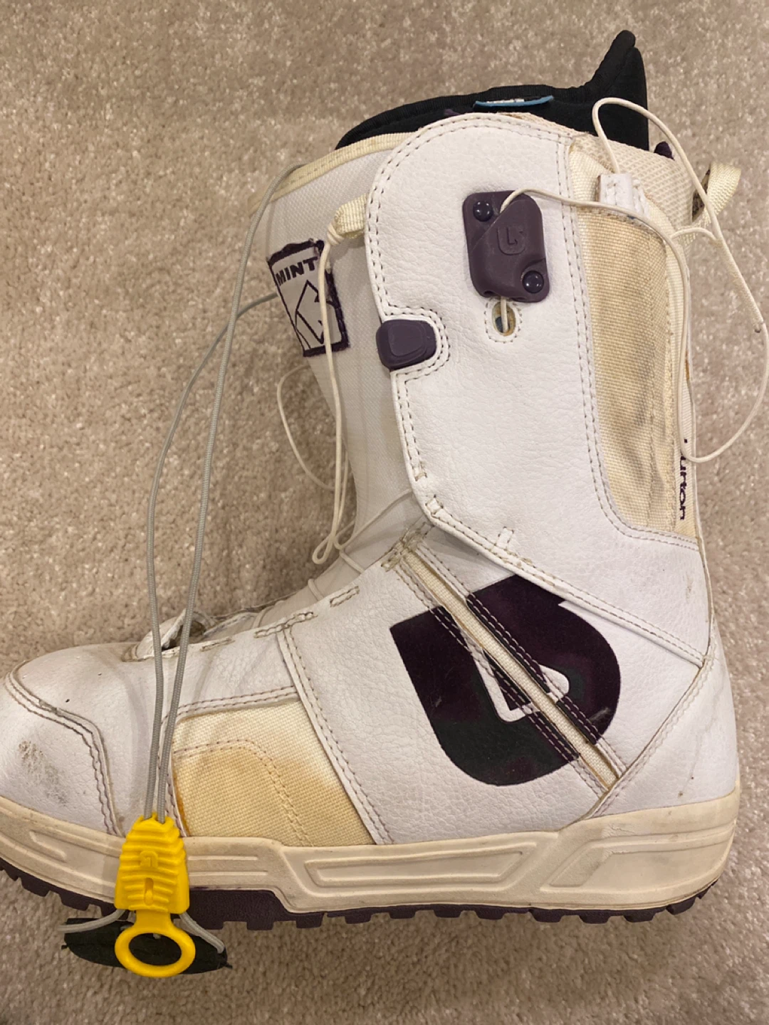 Burton Mint Snowboard Boots - Women's Size 7 - photo 2