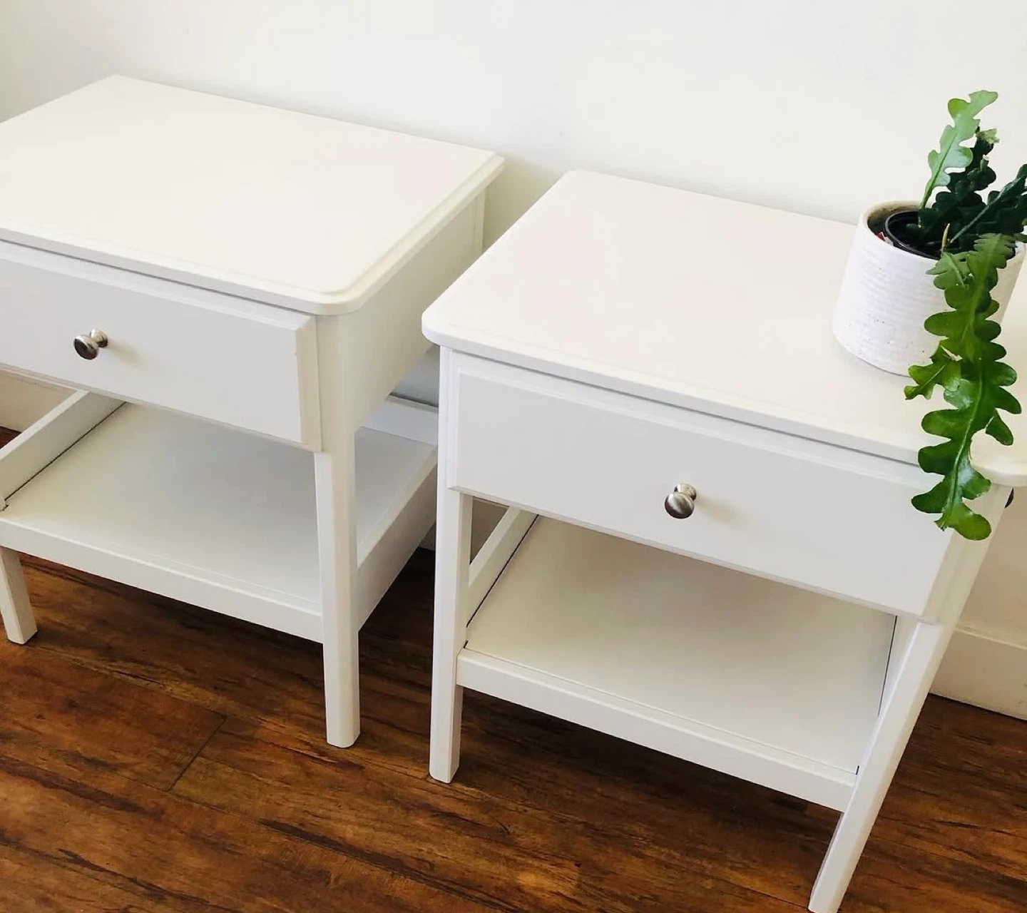 Pair of White Nightstands with Drawer - photo 2