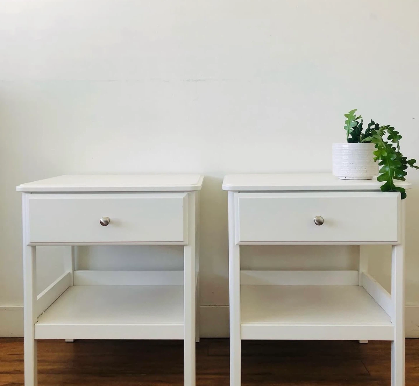 Pair of White Nightstands with Drawer