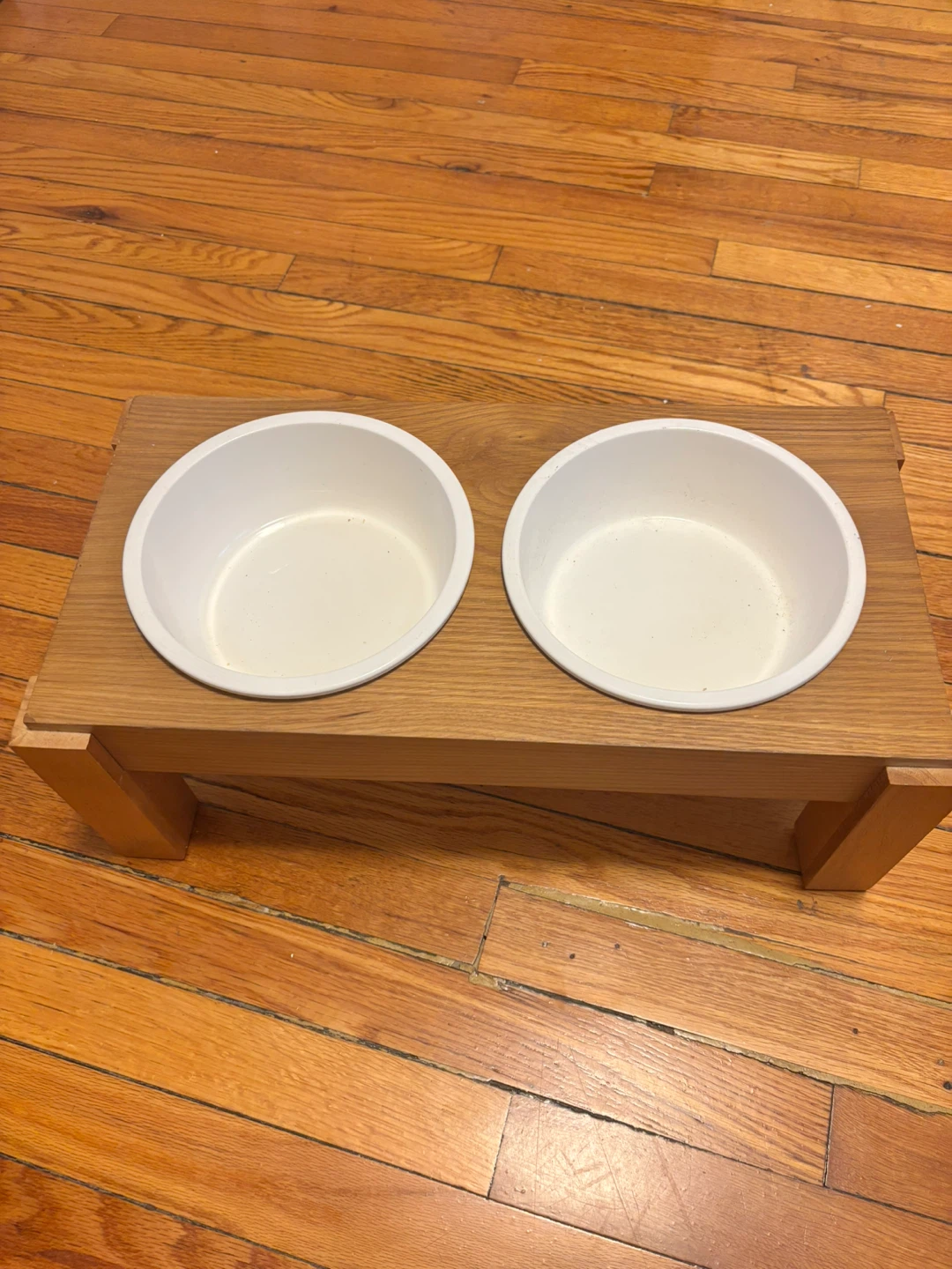 Wooden Raised Dog Bowl Stand with 2 White Bowls - photo 2