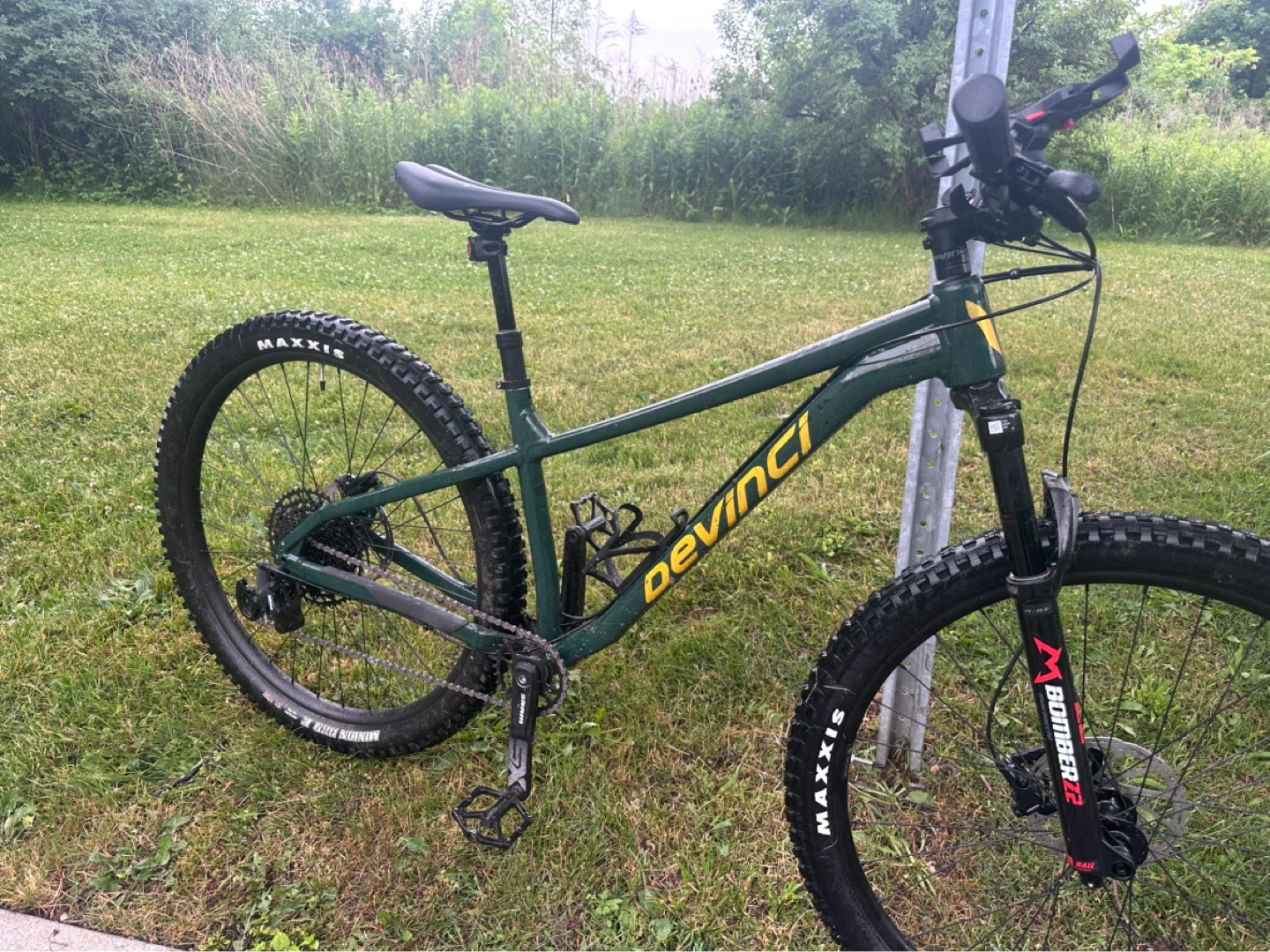 Devinci Kobain Mountain Bike - Medium - Green