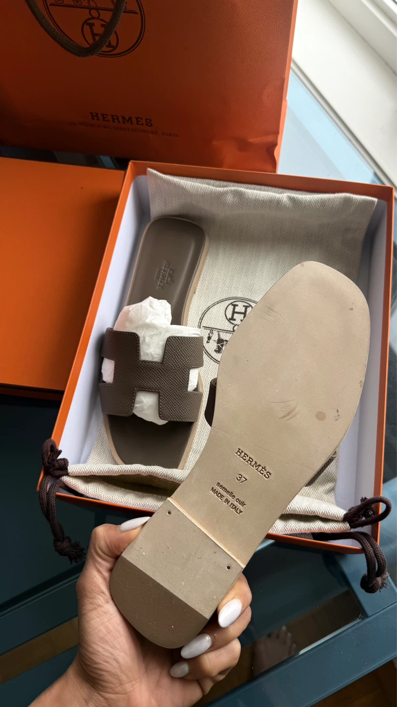 Hermès Izmir Sandals - Size 37 - photo 2