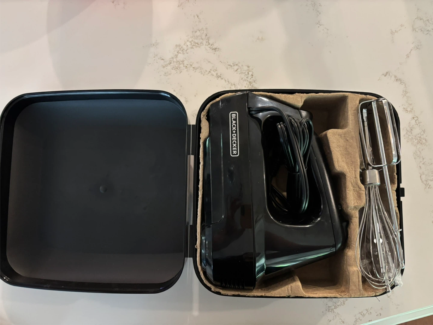 Black+Decker Hand Mixer with Case - photo 3