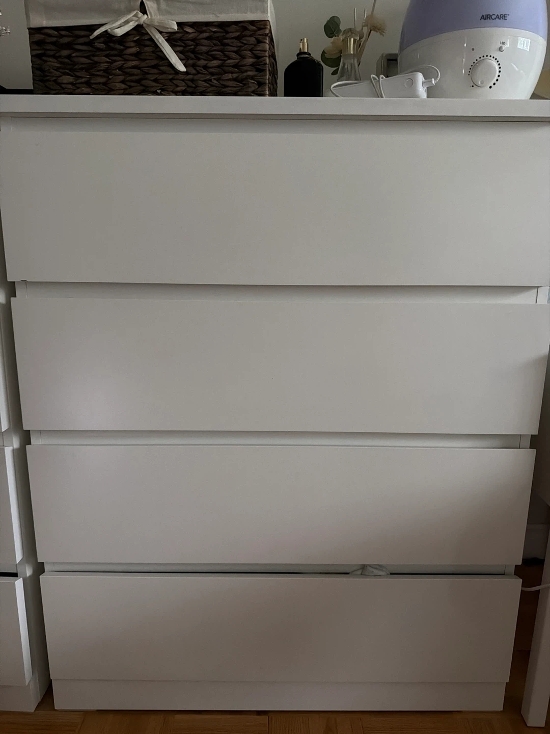 IKEA White 2pc 4 Drawer Dresser Set