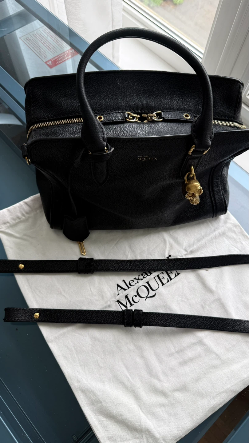 Alexander McQueen Black Leather Skull Lock Satchel Bag - photo 3