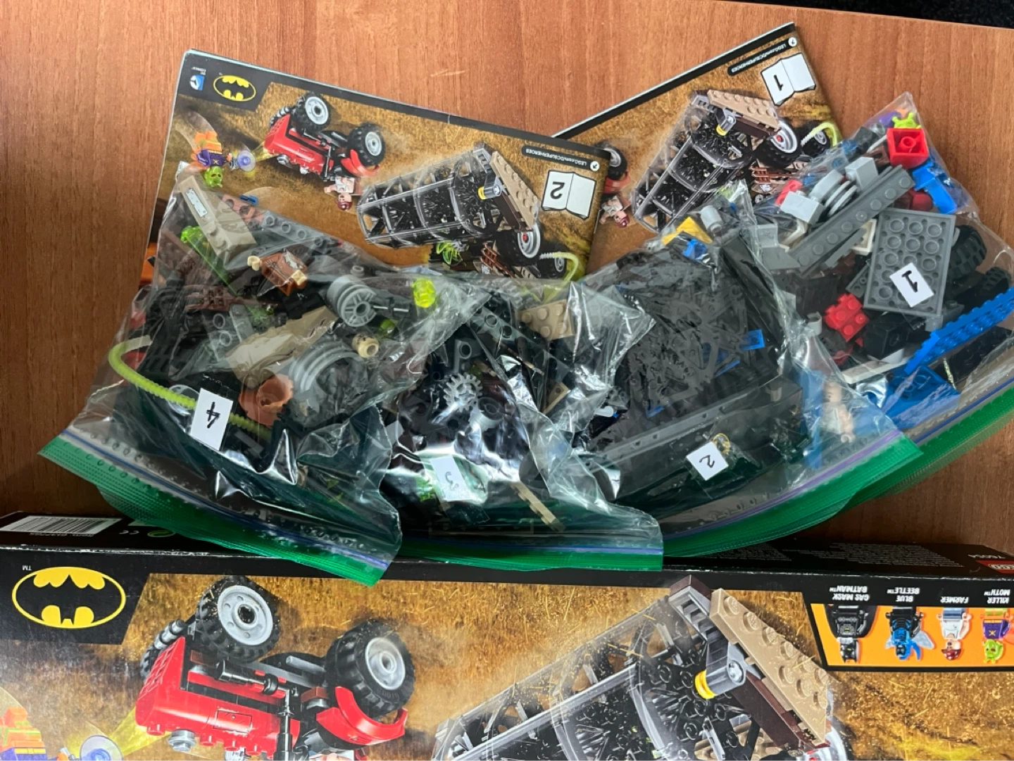 LEGO 76054 Batman Scarecrow Harvest of Fear Super Heroes Set - photo 2
