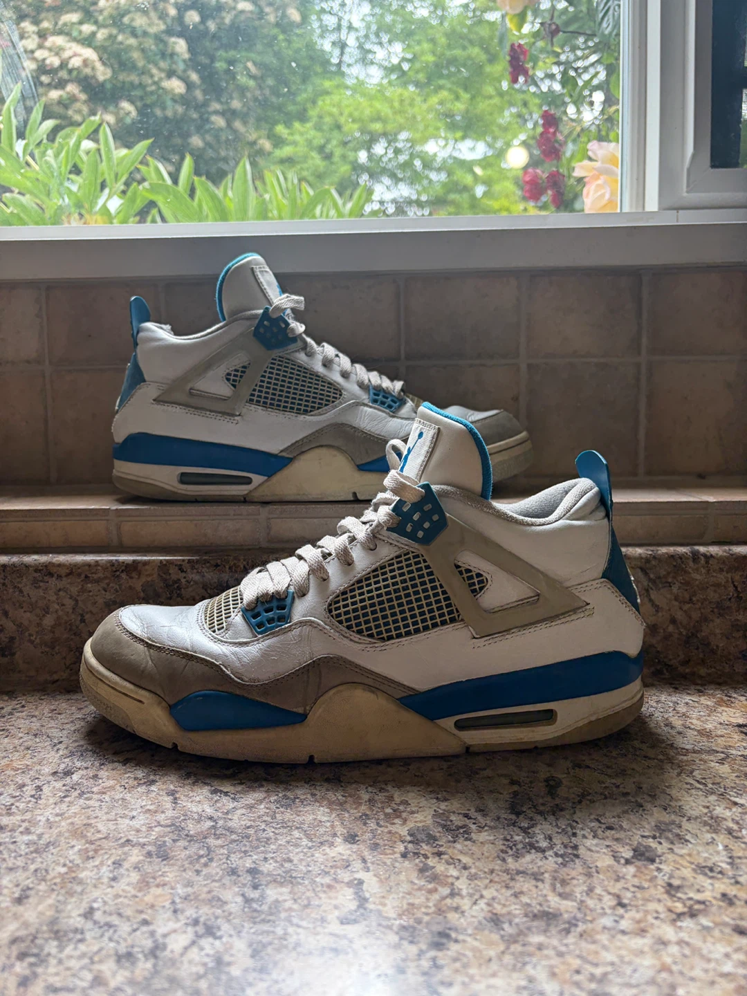Air Jordan 4 "Columbia" Sneakers