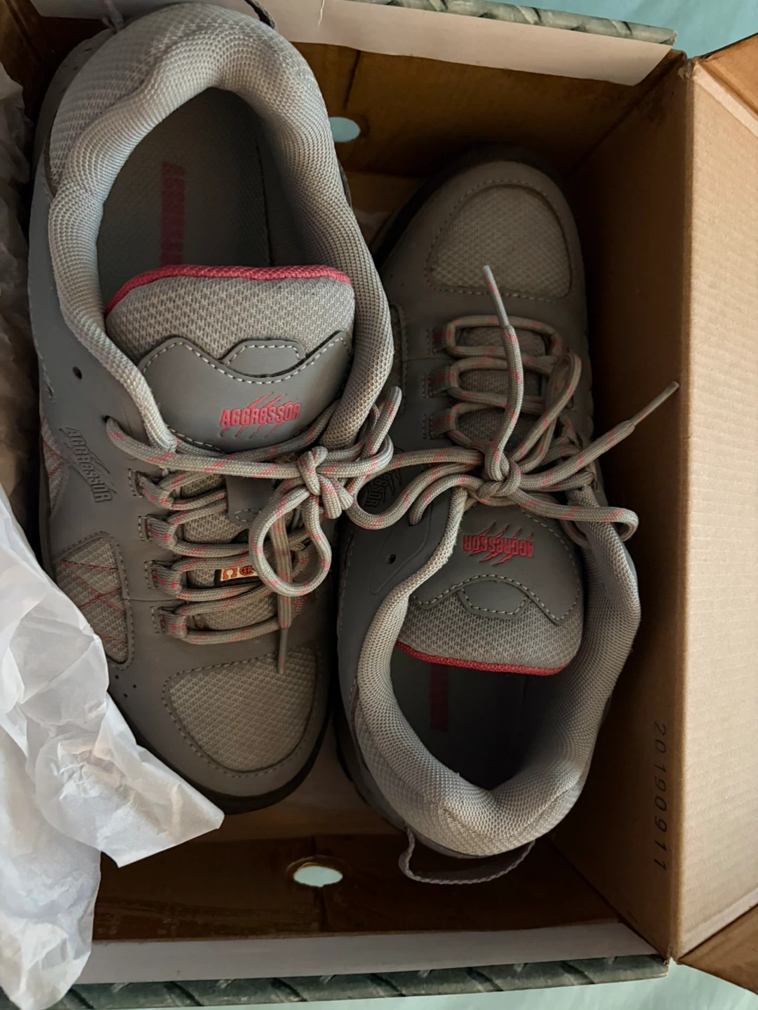 Aggressor Grey & Pink Running Shoes