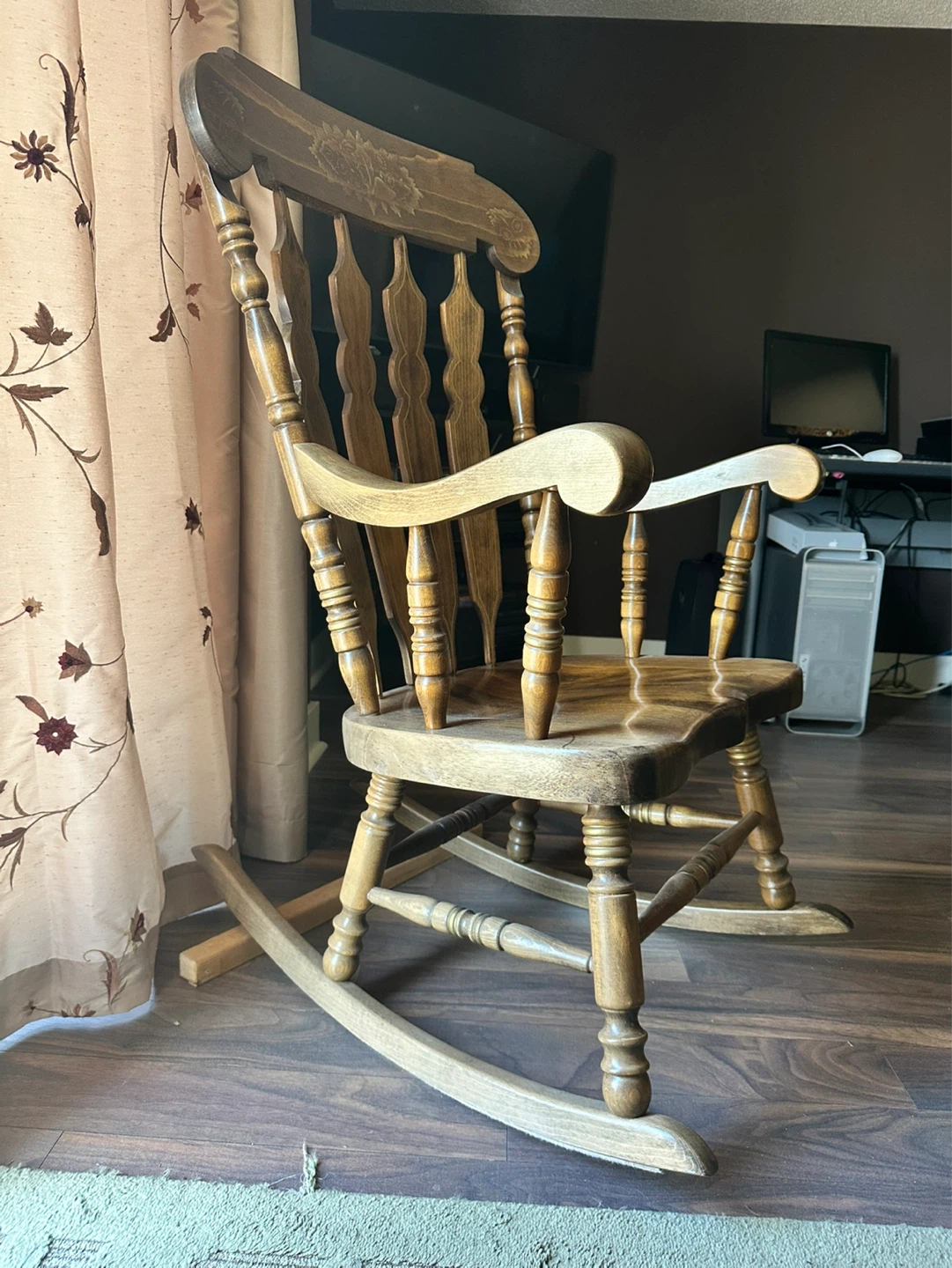 Wooden Rocking Chair with Ornate Back - photo 4