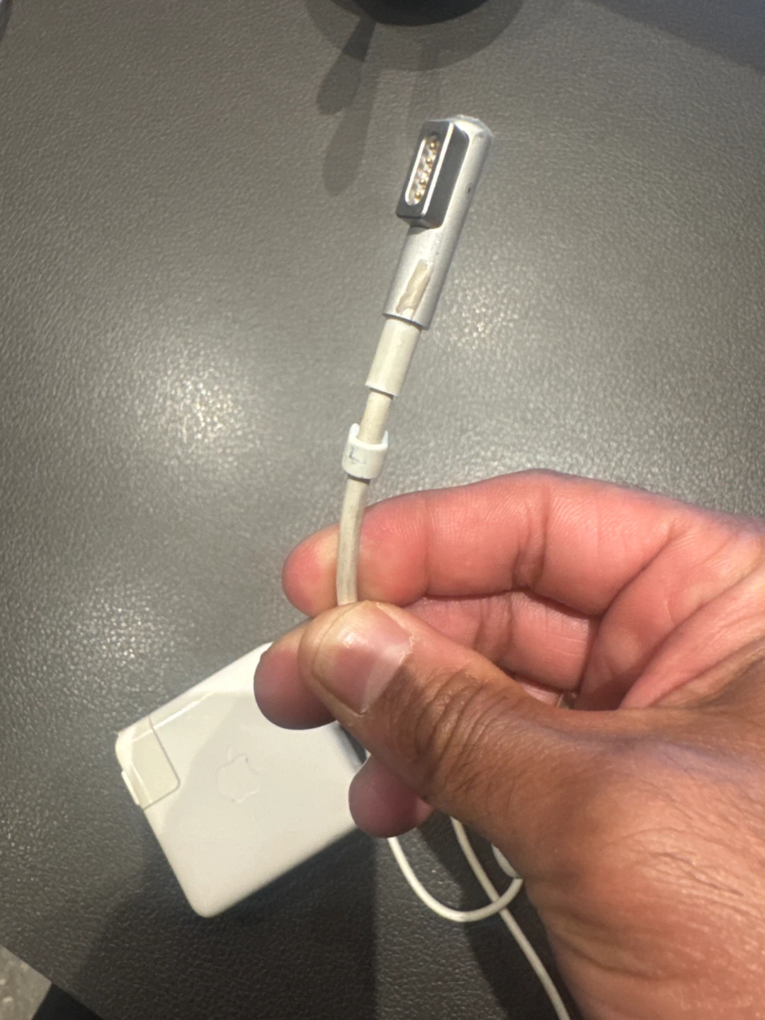 Apple MacBook MagSafe Charger - photo 3