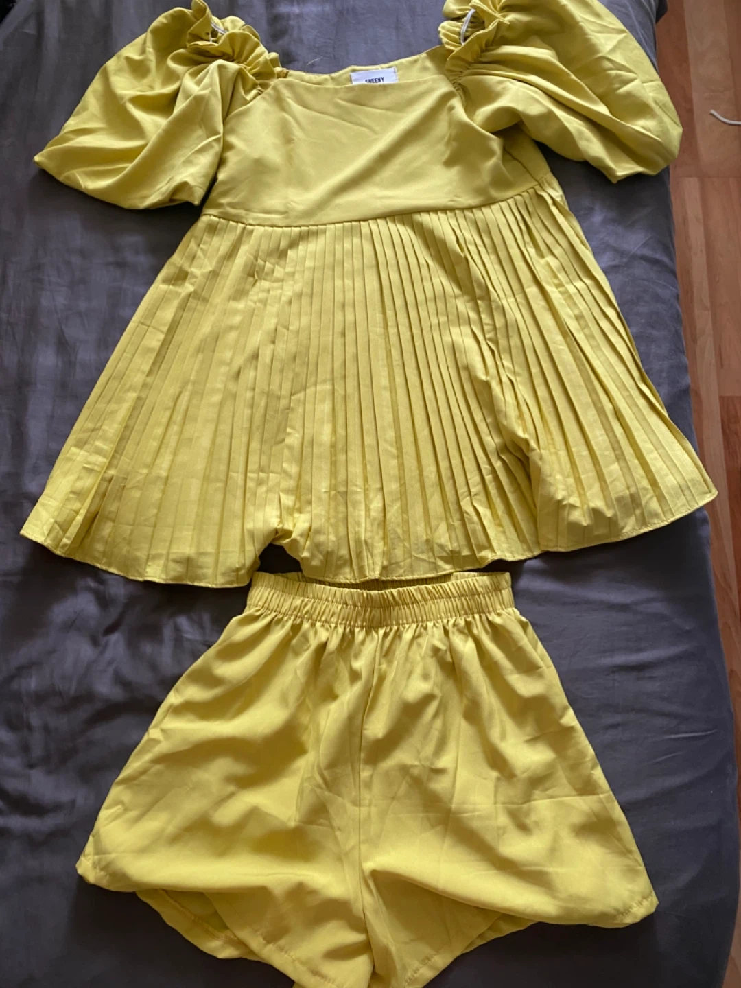 Avocado Color:Square Neck Puff Sleeve Pleated Dress Set - photo 3