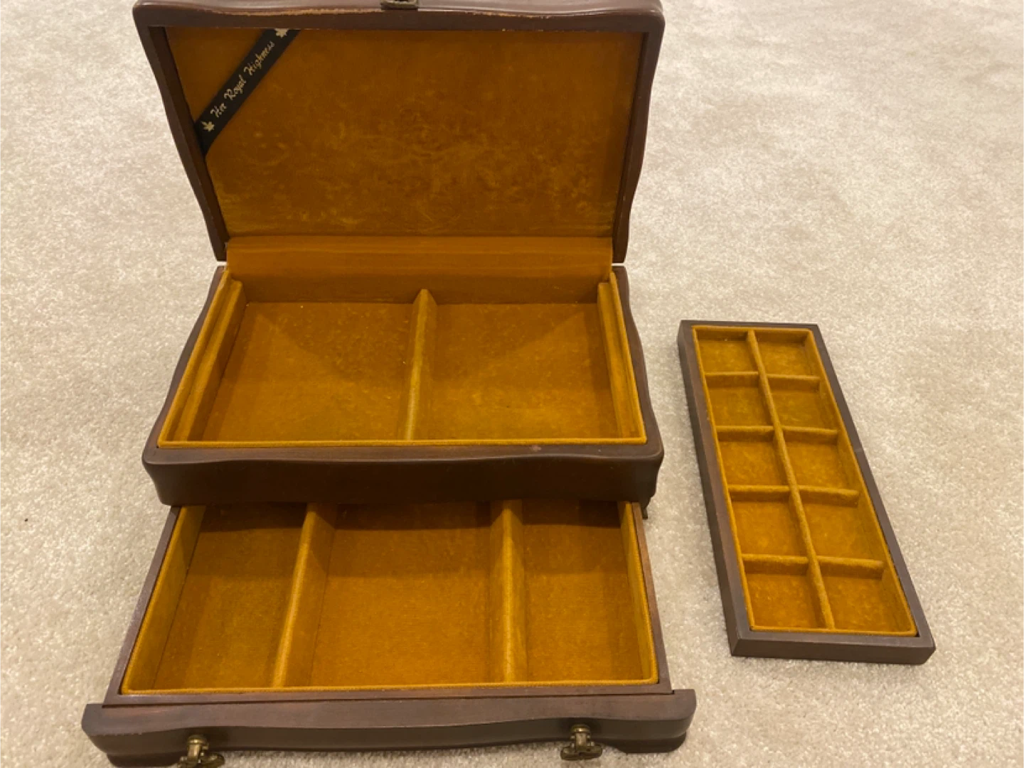 Vintage Wooden Her Royal Highness Jewelry Box - photo 3