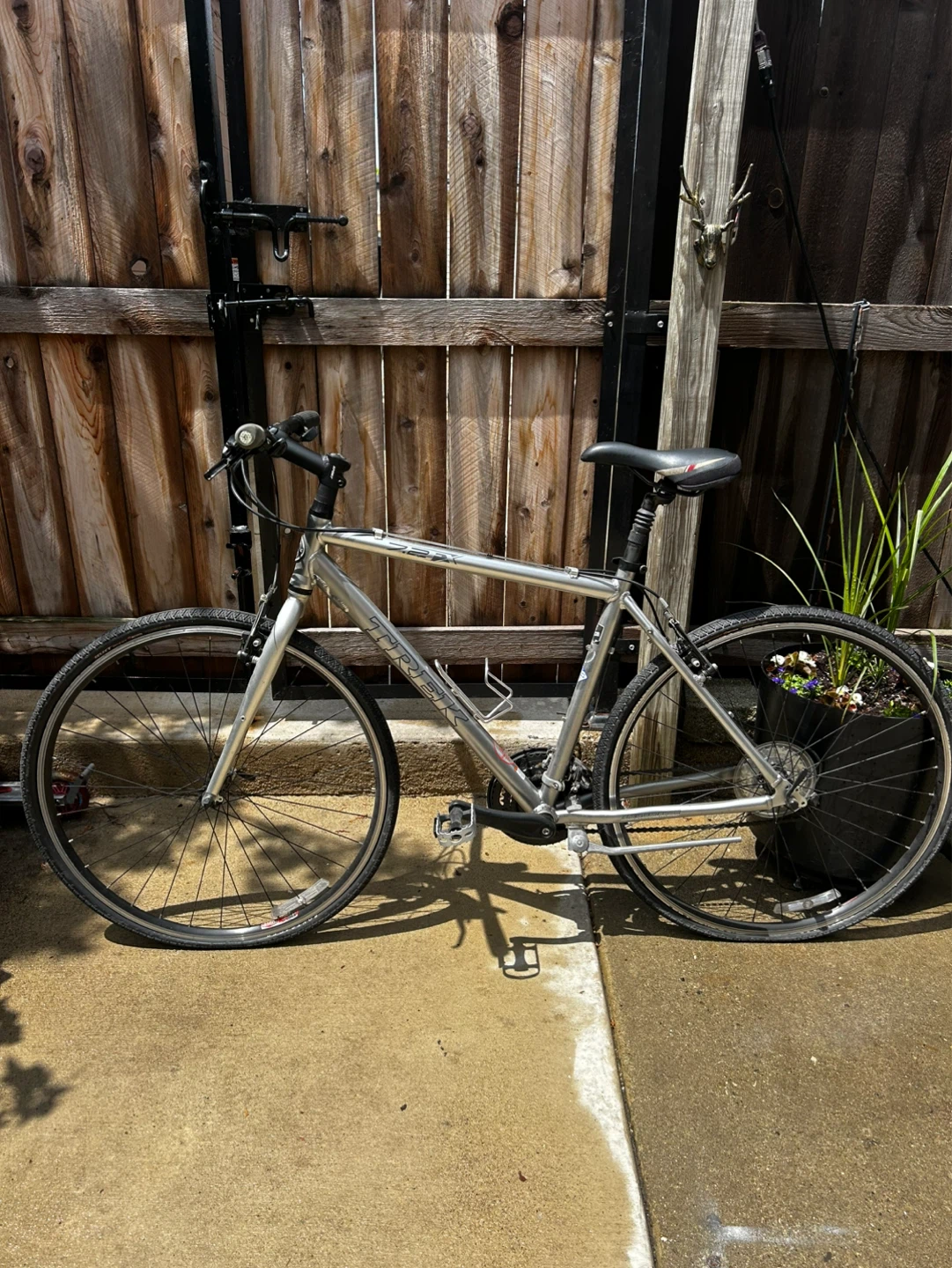 Trek 7.2 FX Hybrid Bike - 20" 51cm Frame