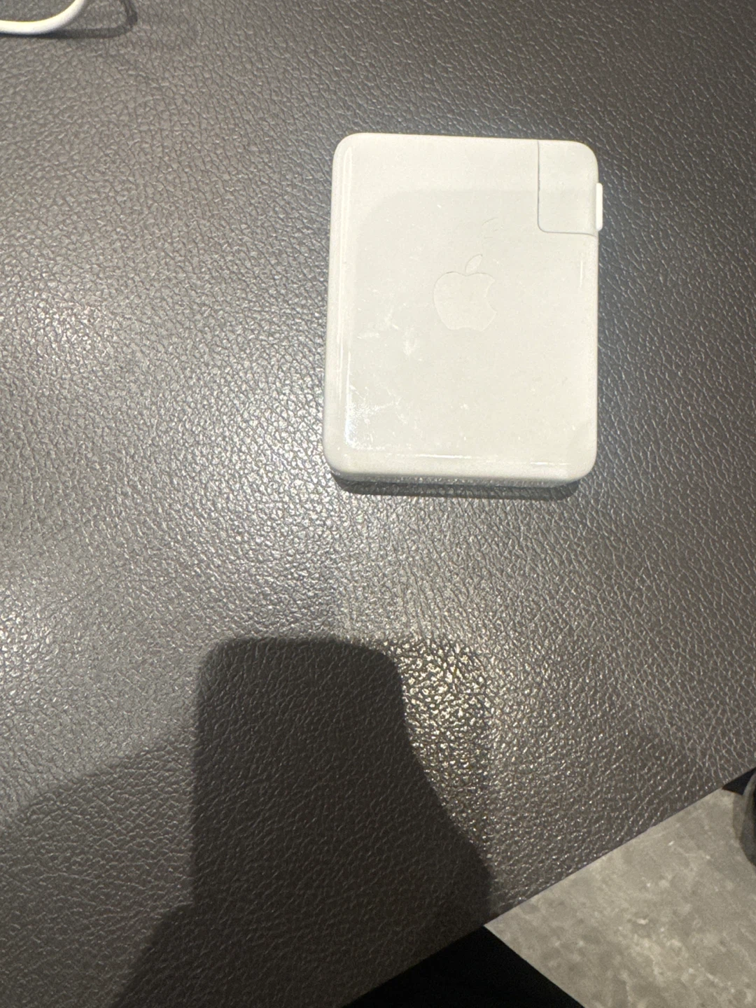 Apple USB-C Power Adapter 96W - photo 3