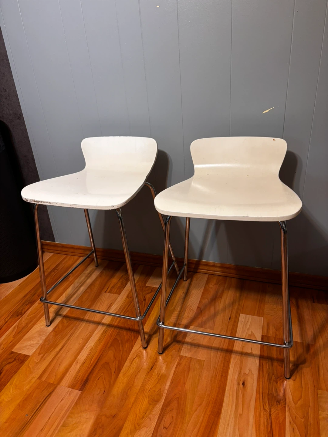 Set of 2 Cream Bar Stools