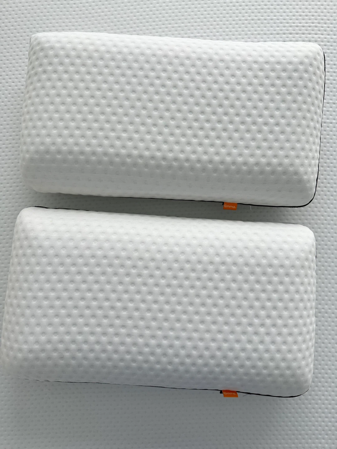 Emma Premium Cooling Pillow- New (2 available)