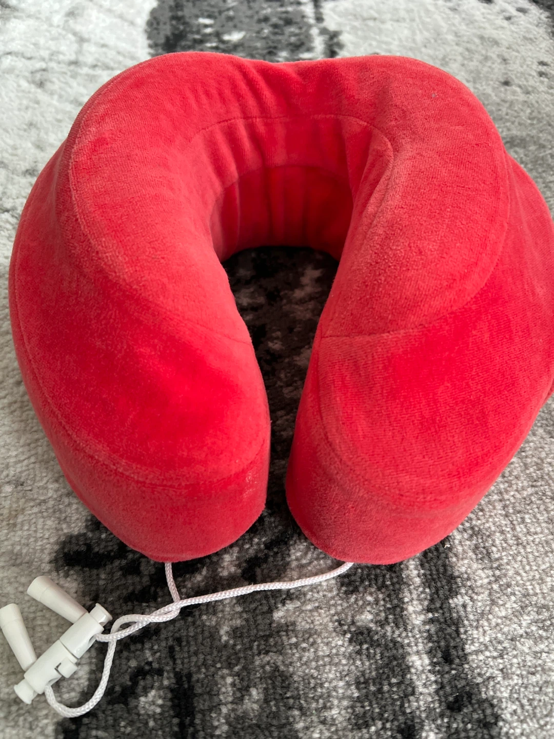 Red Travel Neck Pillow - photo 2