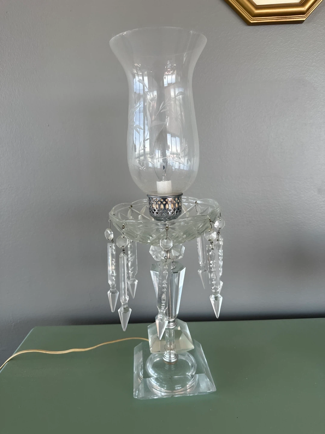 Crystal and Glass Table Lamp with Hanging Prisms