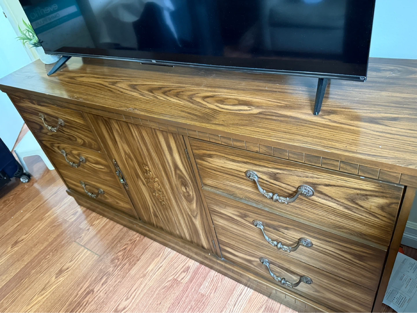 Vintage Dresser with 6 Drawers 1 Cabinet - photo 4