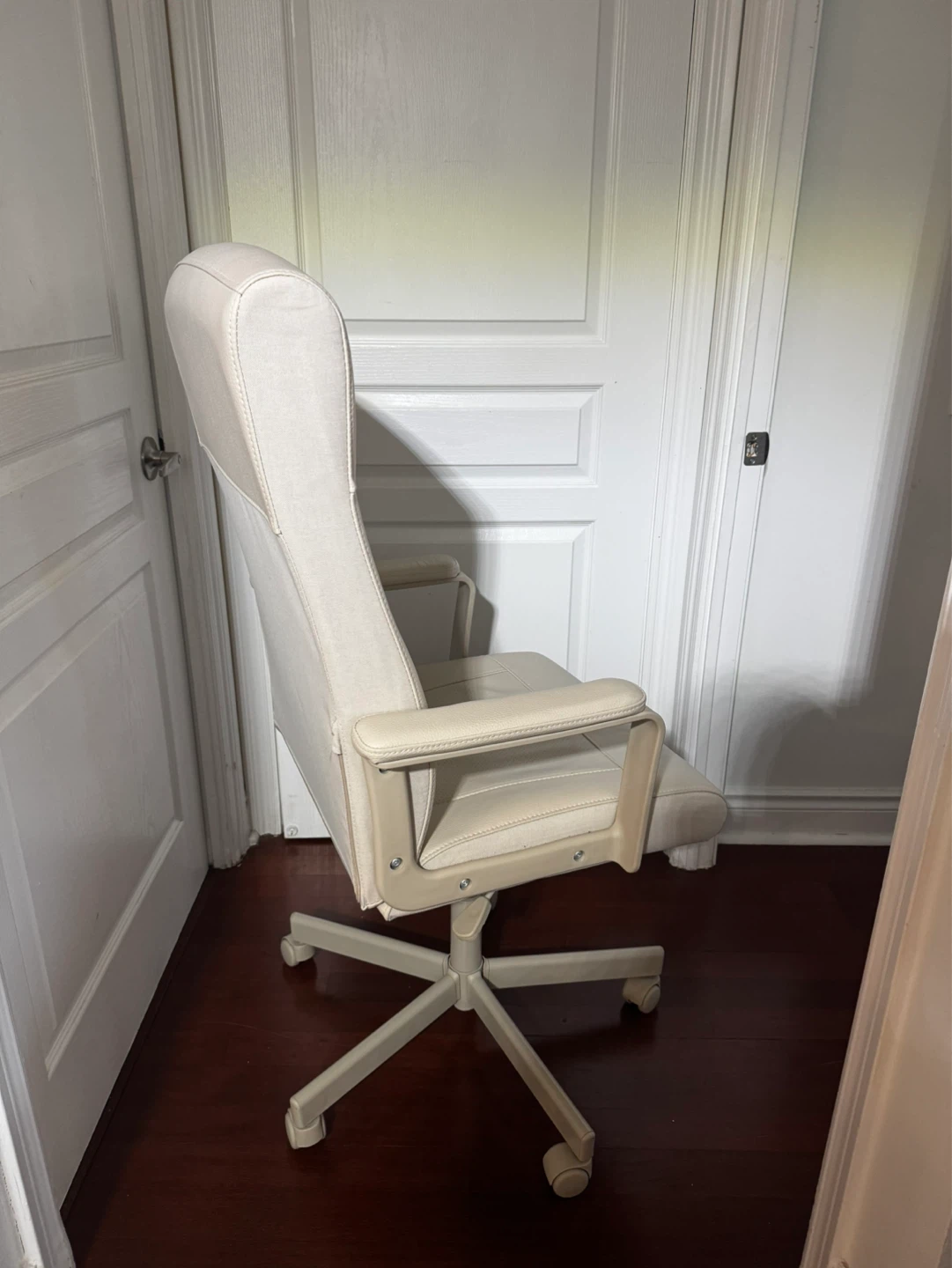 IKEA MILLBERGET Office Chair - photo 2