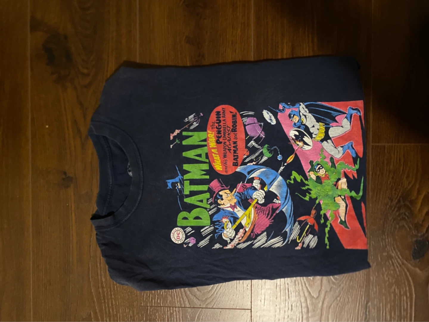 Batman Penguin vs Robin T-Shirt - photo 2