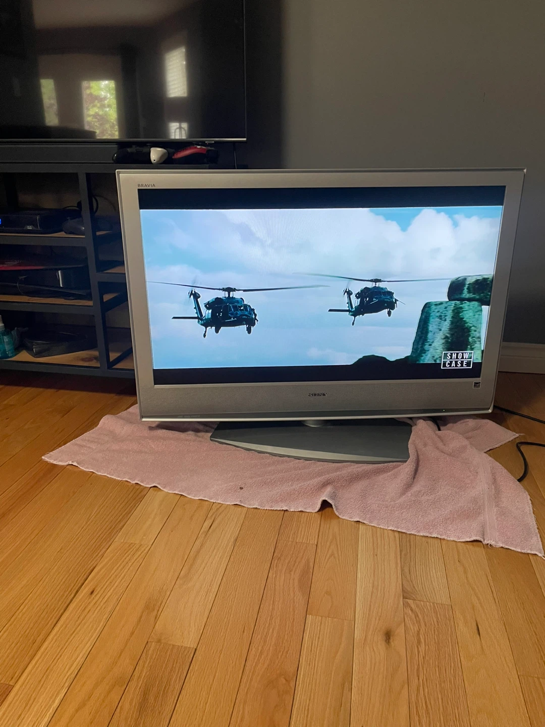 Sony BRAVIA Flat Screen TV - photo 2