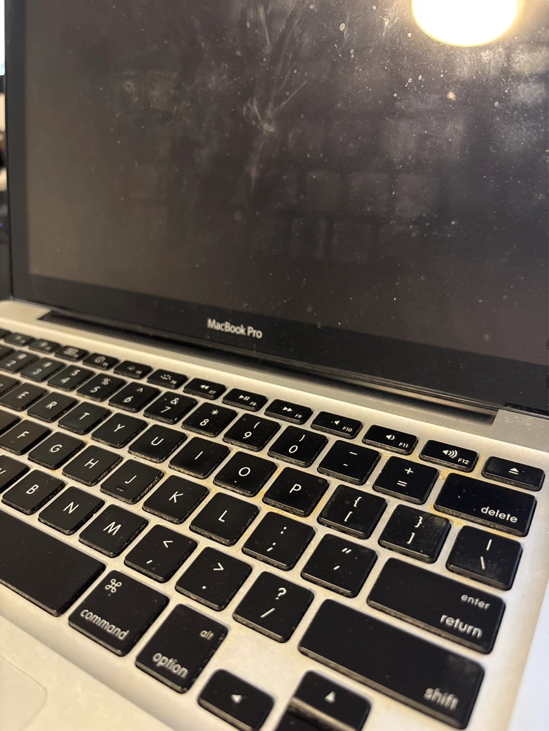 2010 Apple MacBook Pro Laptop (NO CHARGER)
