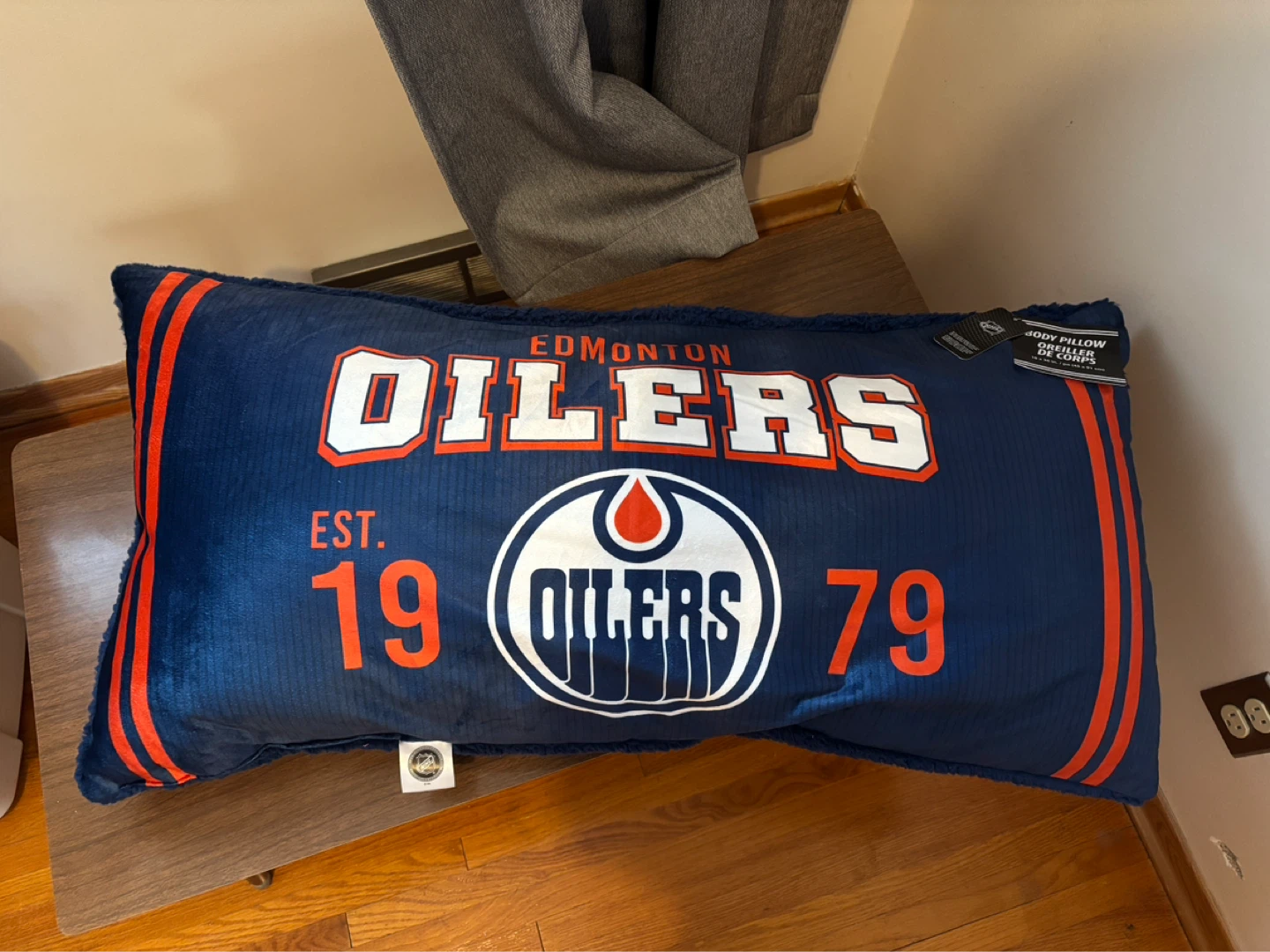 Edmonton Oilers Body Pillow - photo 2