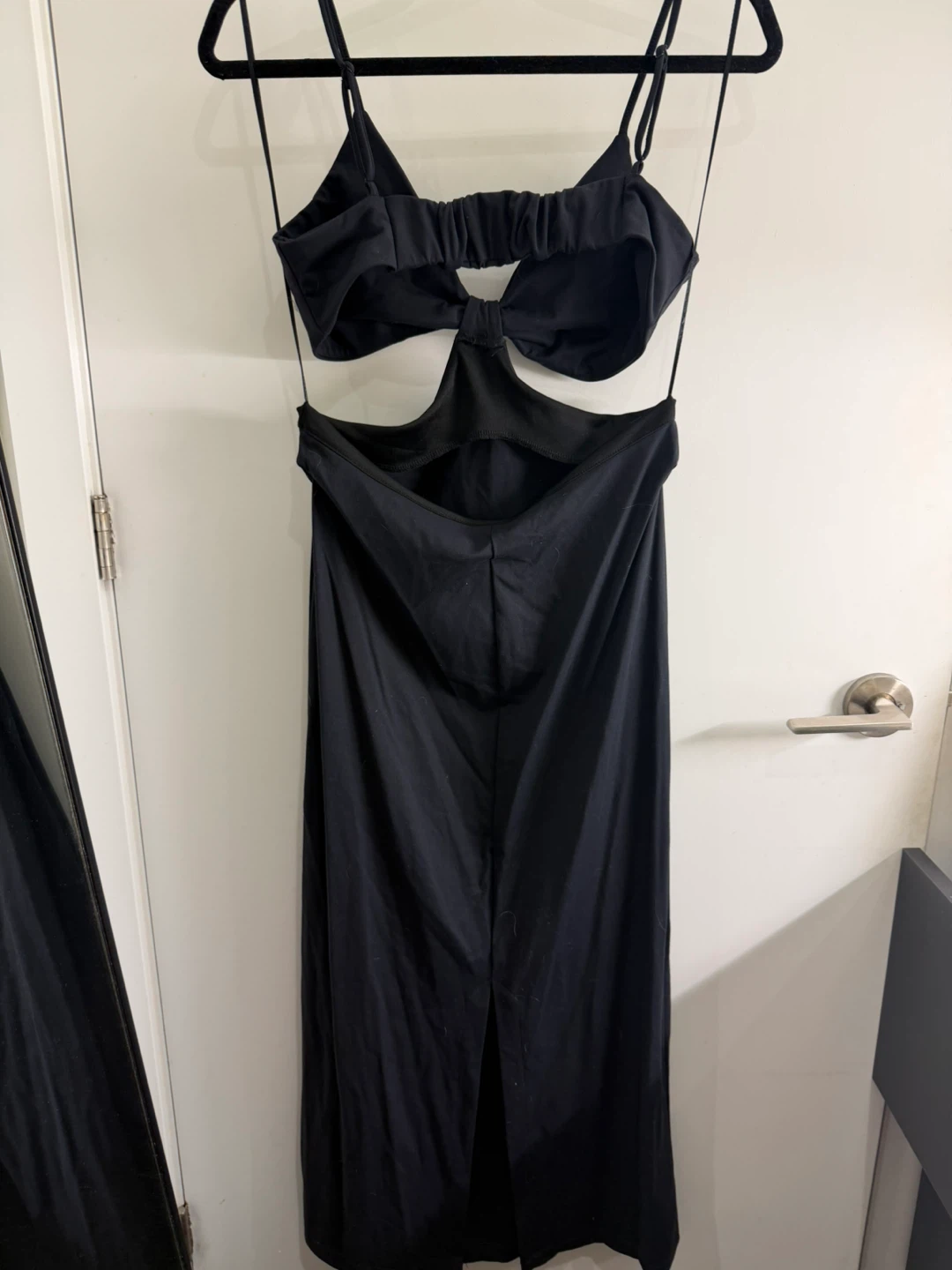 Dynamite Black Dress with Front Cutout Sz M - photo 3