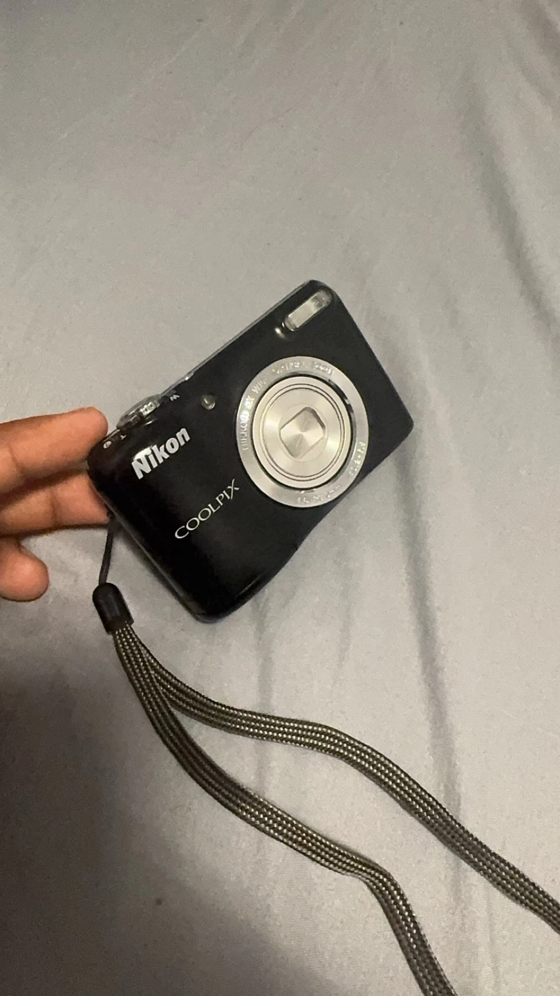 Nikon COOLPIX L27 Digital Camera