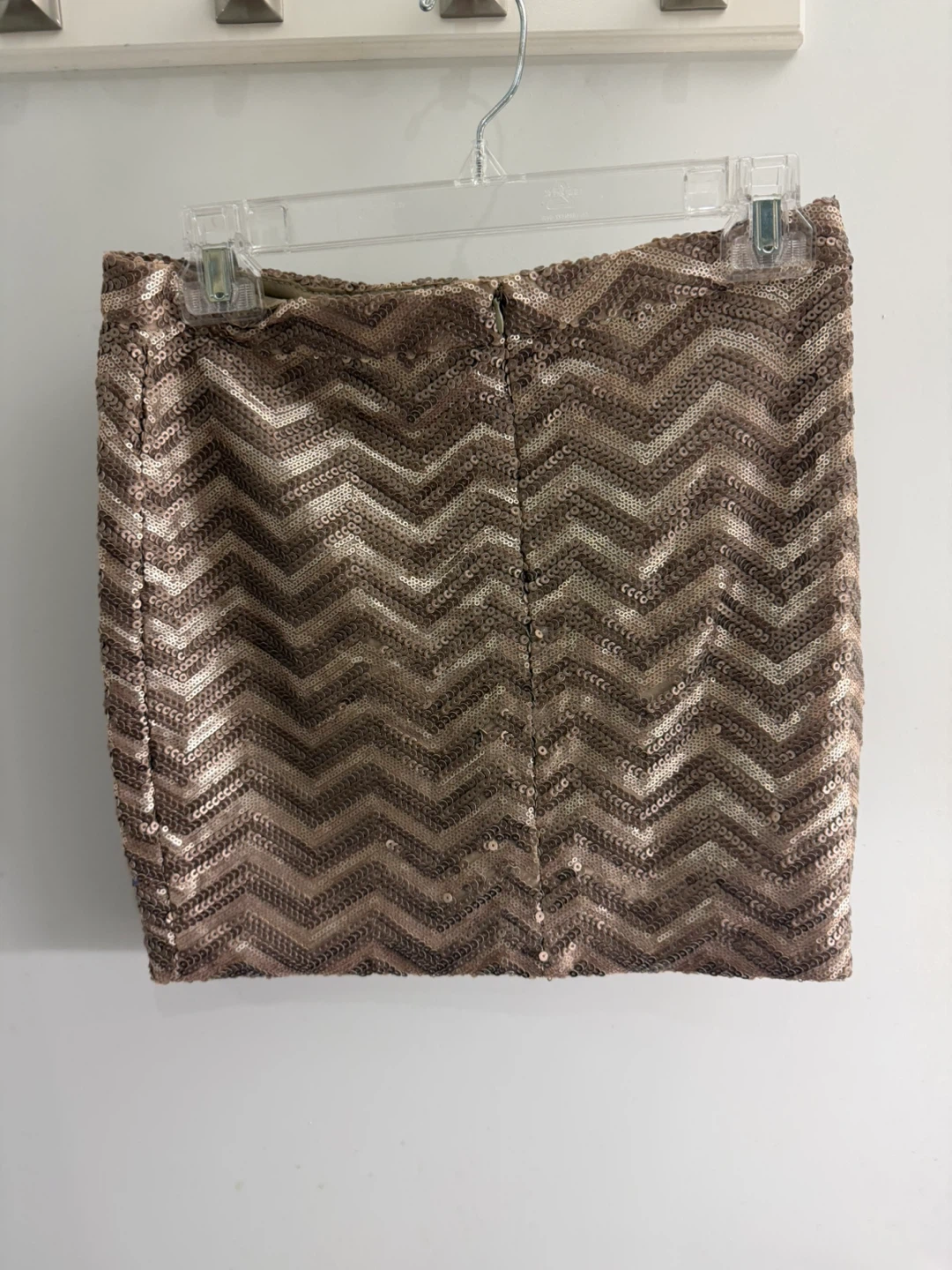 Mendocino Sequin Chevron Mini Skirt Size L - photo 3