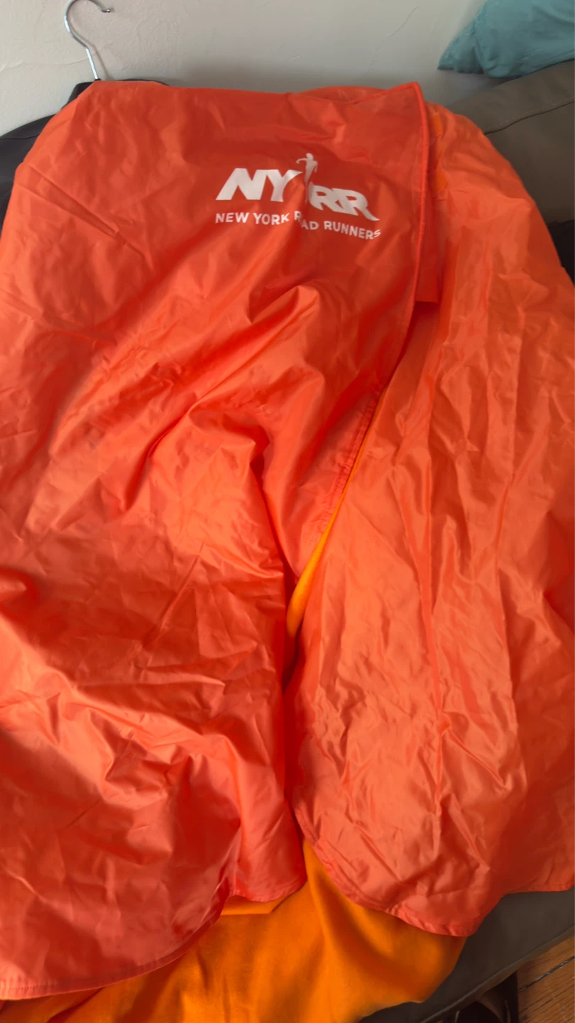 TCS New York City Marathon poncho - photo 2