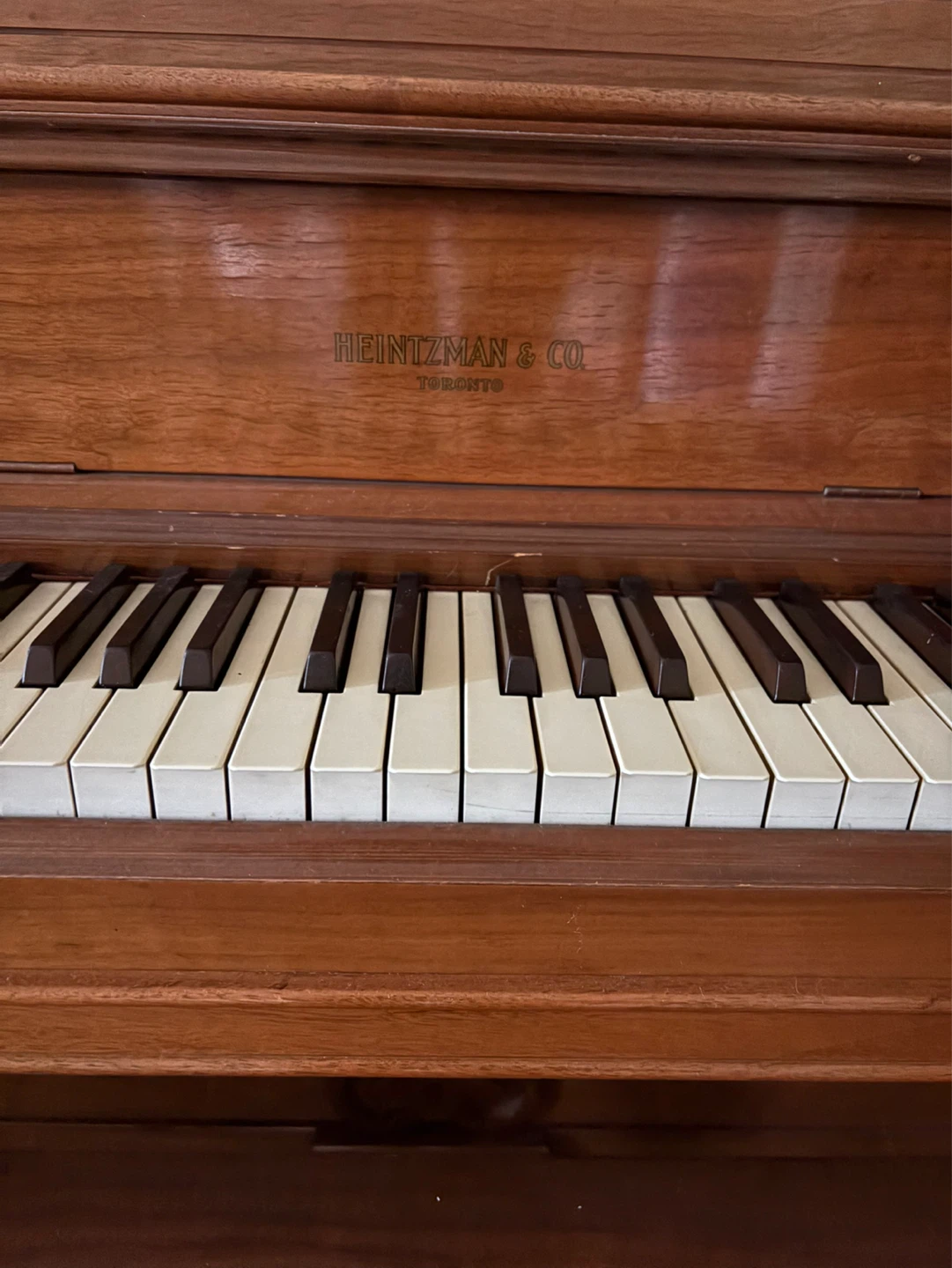 Heintzman & Co. Toronto Upright Piano with Bench - photo 2
