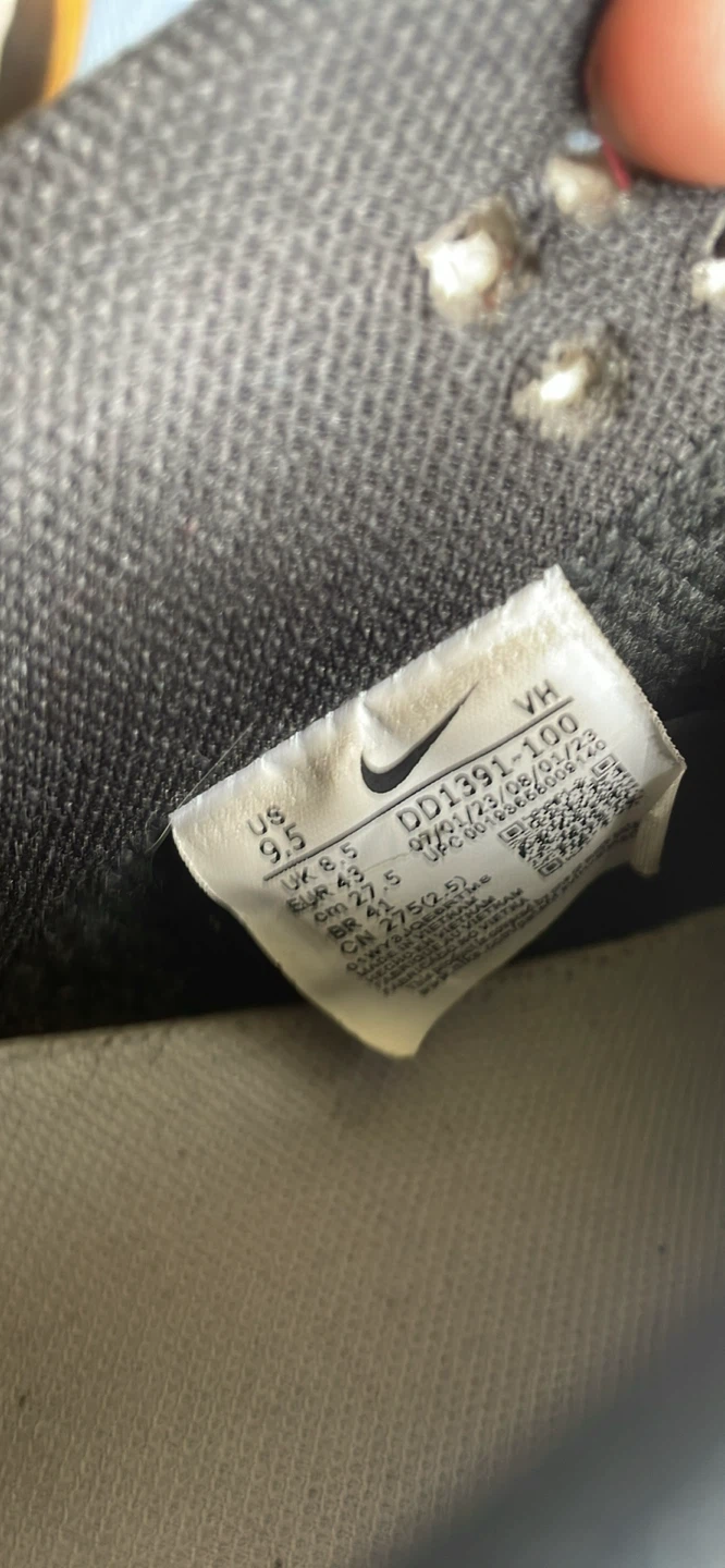 Nike Dunk Low Pandas - photo 3