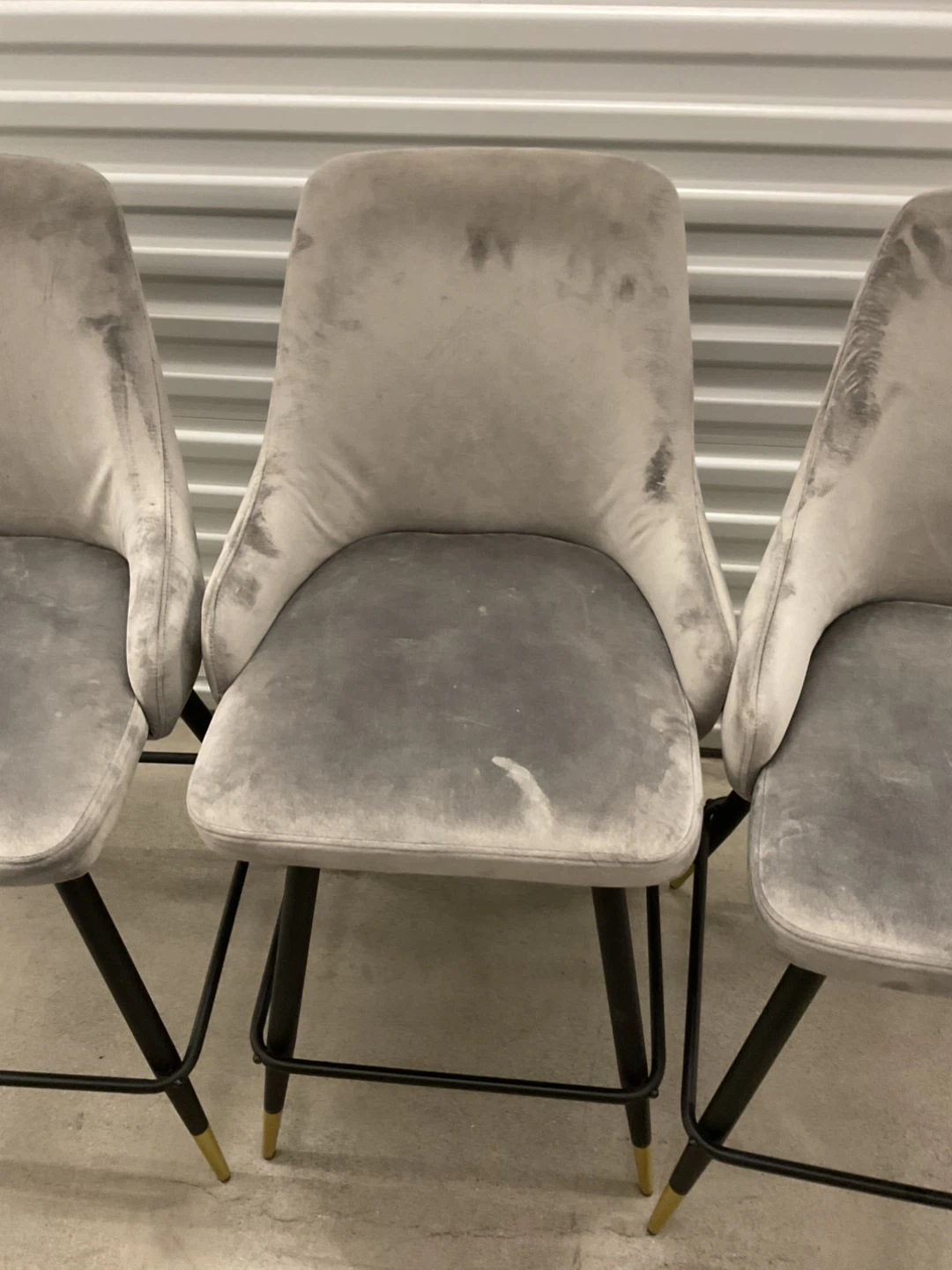 Set of 3 Grey Velvet Upholstered Bar Stools - photo 3