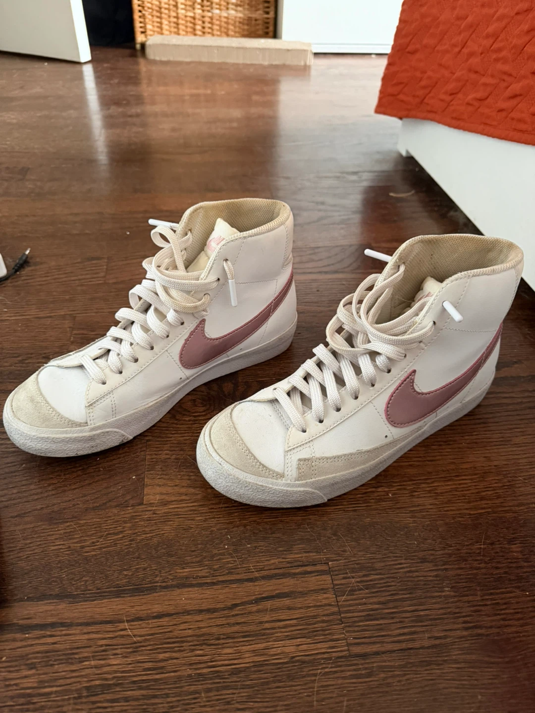 Nike Blazer Mid '77 Vintage Sneakers - White/Rose Gold