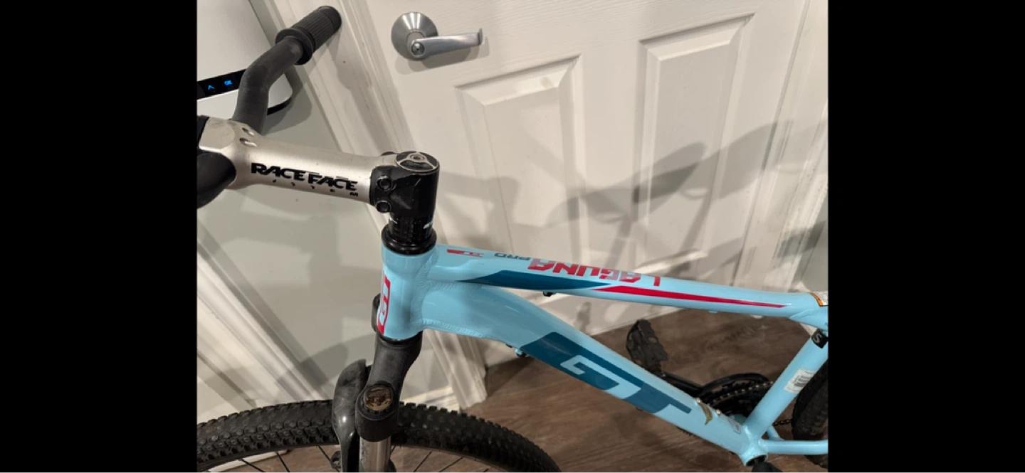 GT Laguna Pro Mountain Bike - photo 2