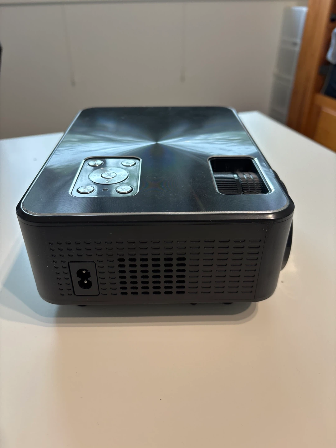 XIAER Projector Model Y60 - photo 2