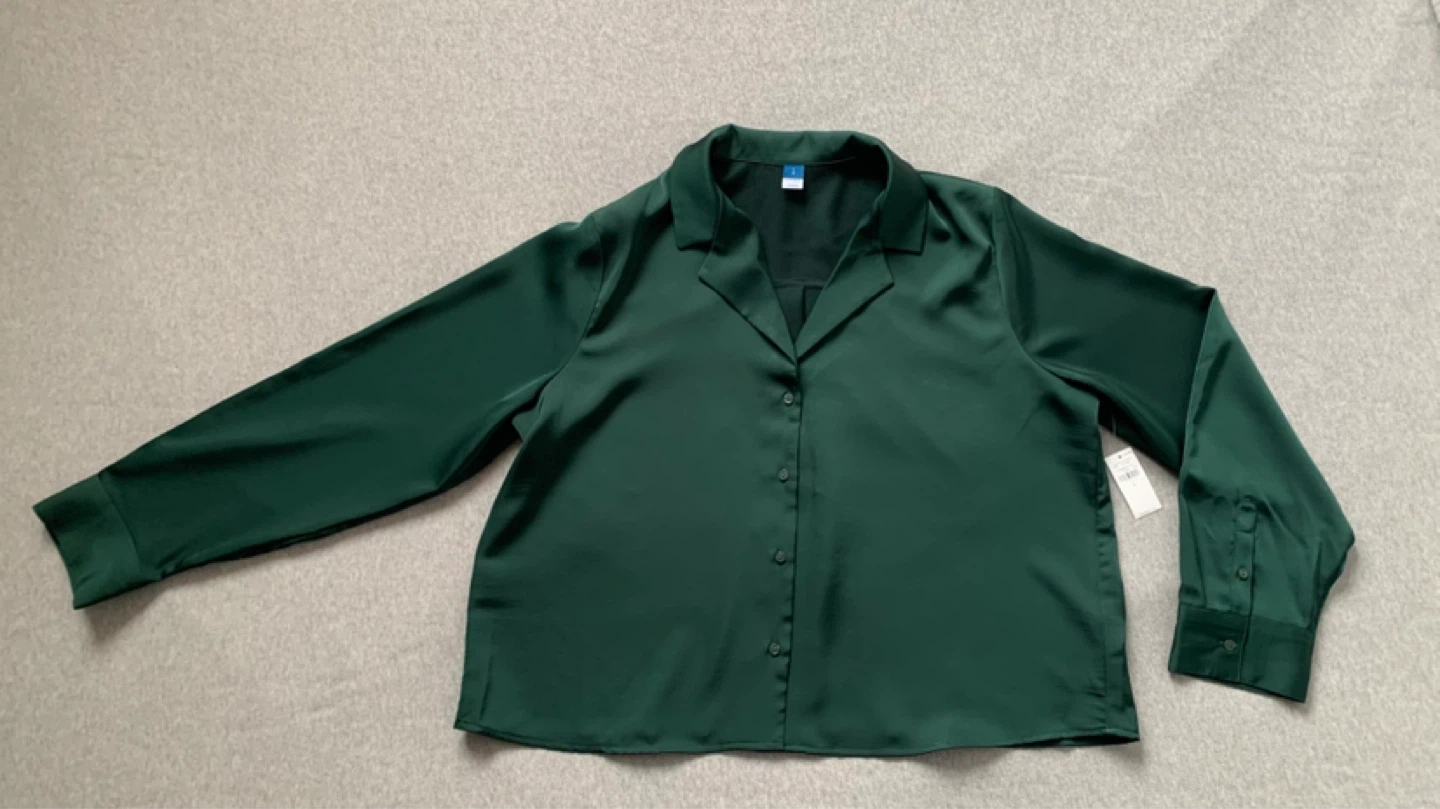 Hunter Green Button-Up Blouse - Size Large