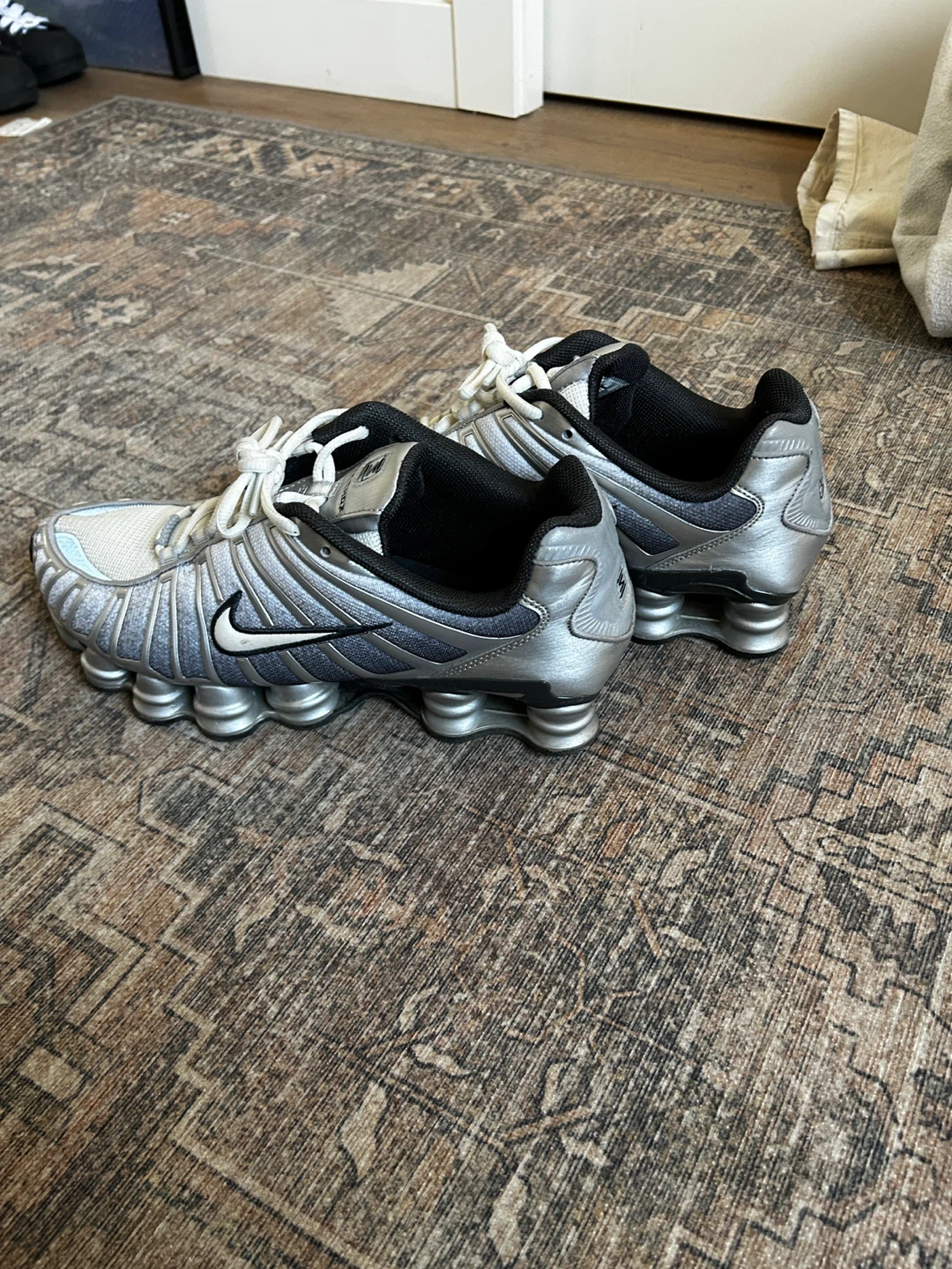 Nike Shox NZ Men's Running Shoes - photo 3