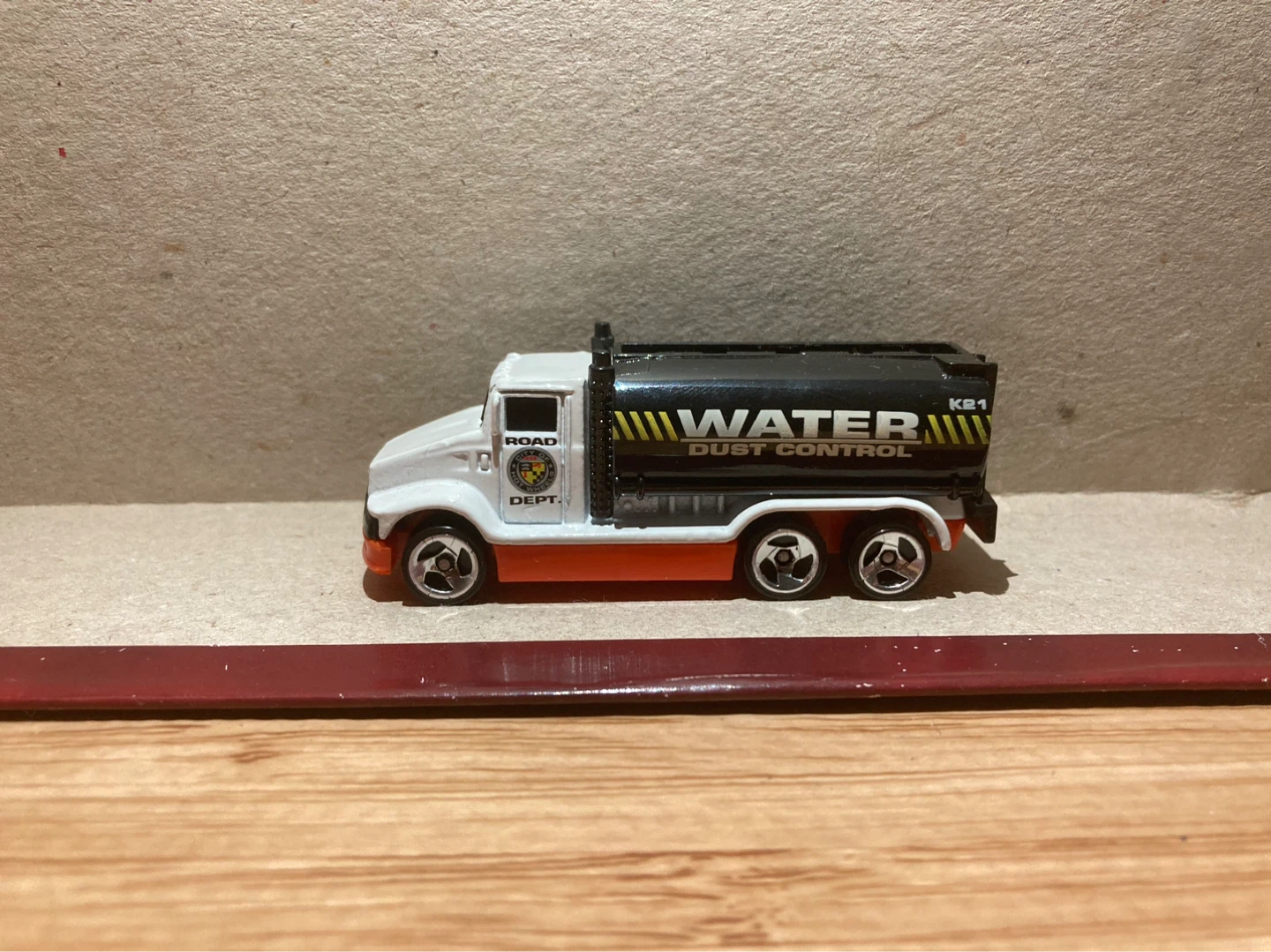Hot Wheels Loose / Water Dust Control / Road Department - photo 3