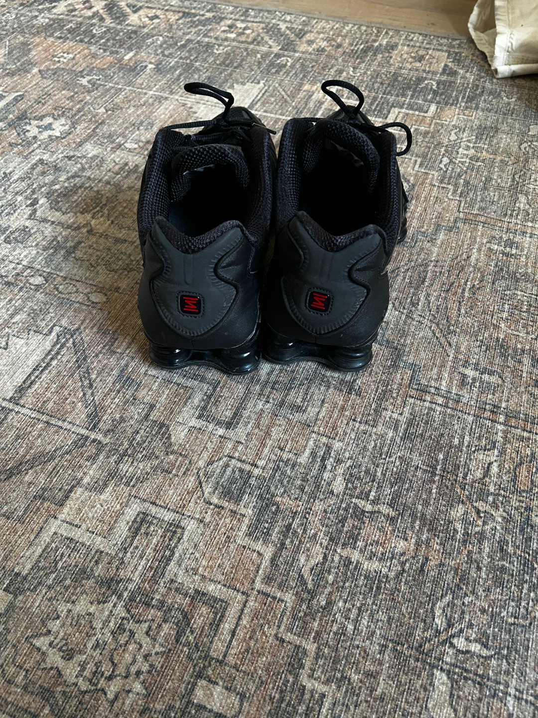 Nike Shox NZ Men's Running Shoes - Black - photo 5
