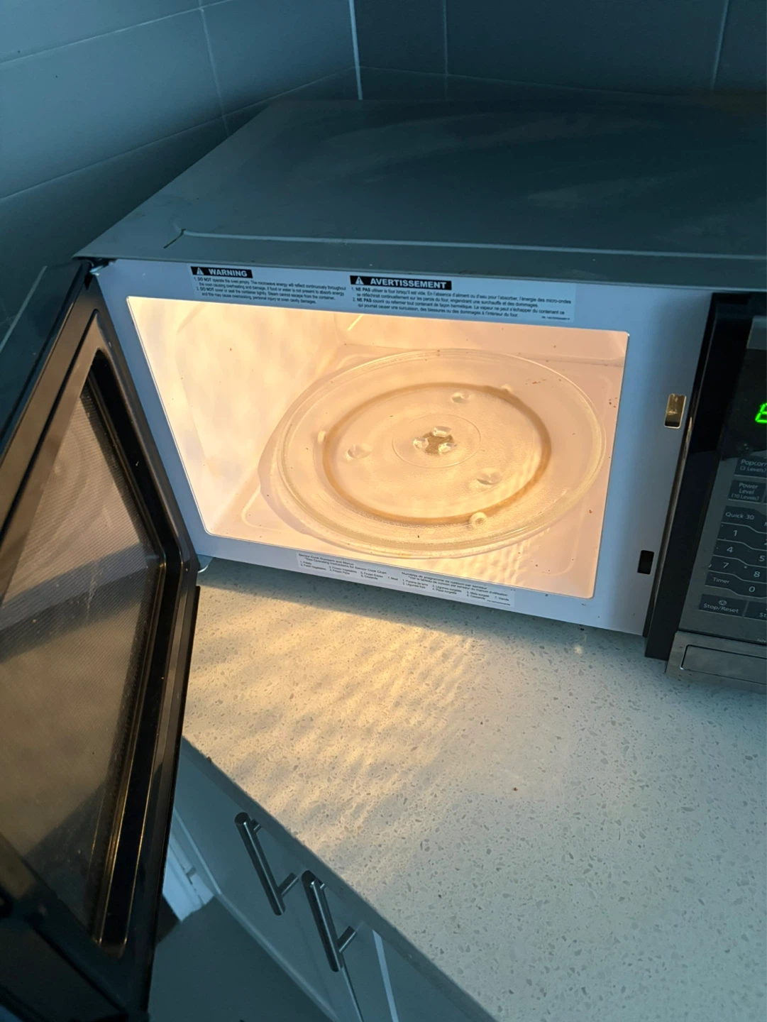 Panasonic Microwave Oven - photo 2