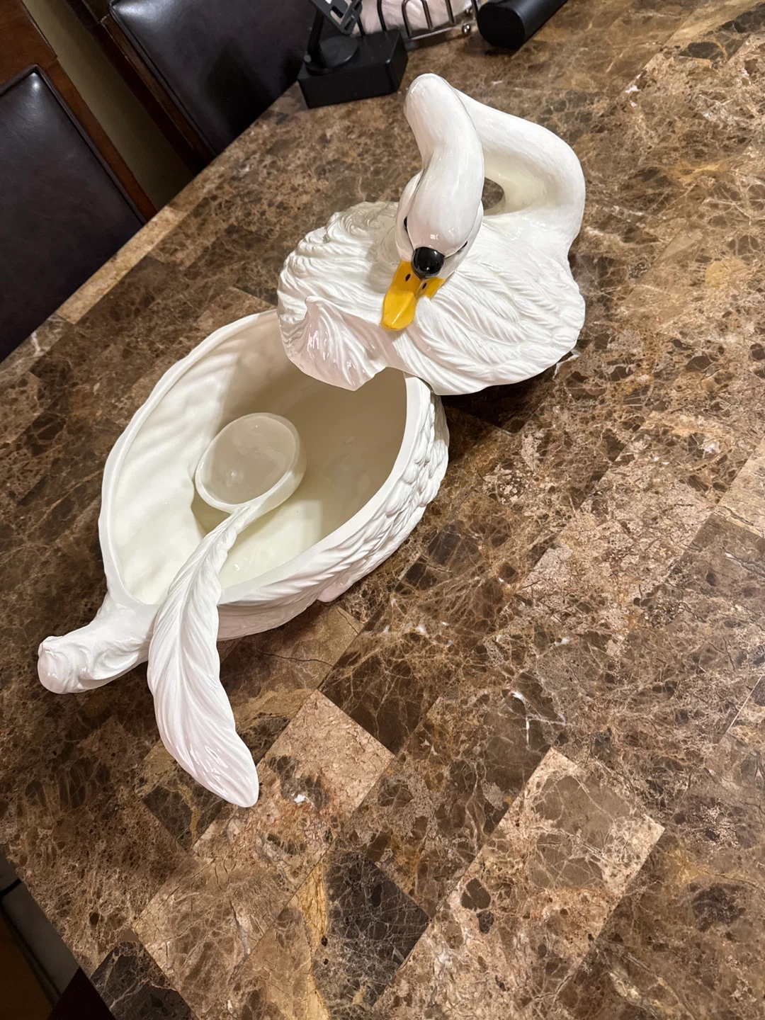 White Ceramic Swan Tureen with Ladle - photo 4