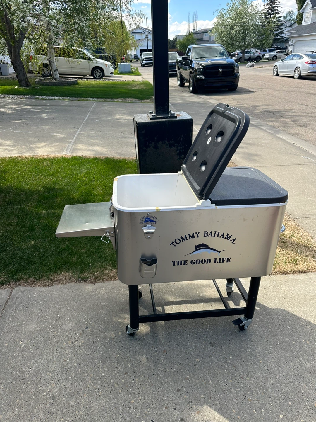 Tommy Bahama Rolling Cooler