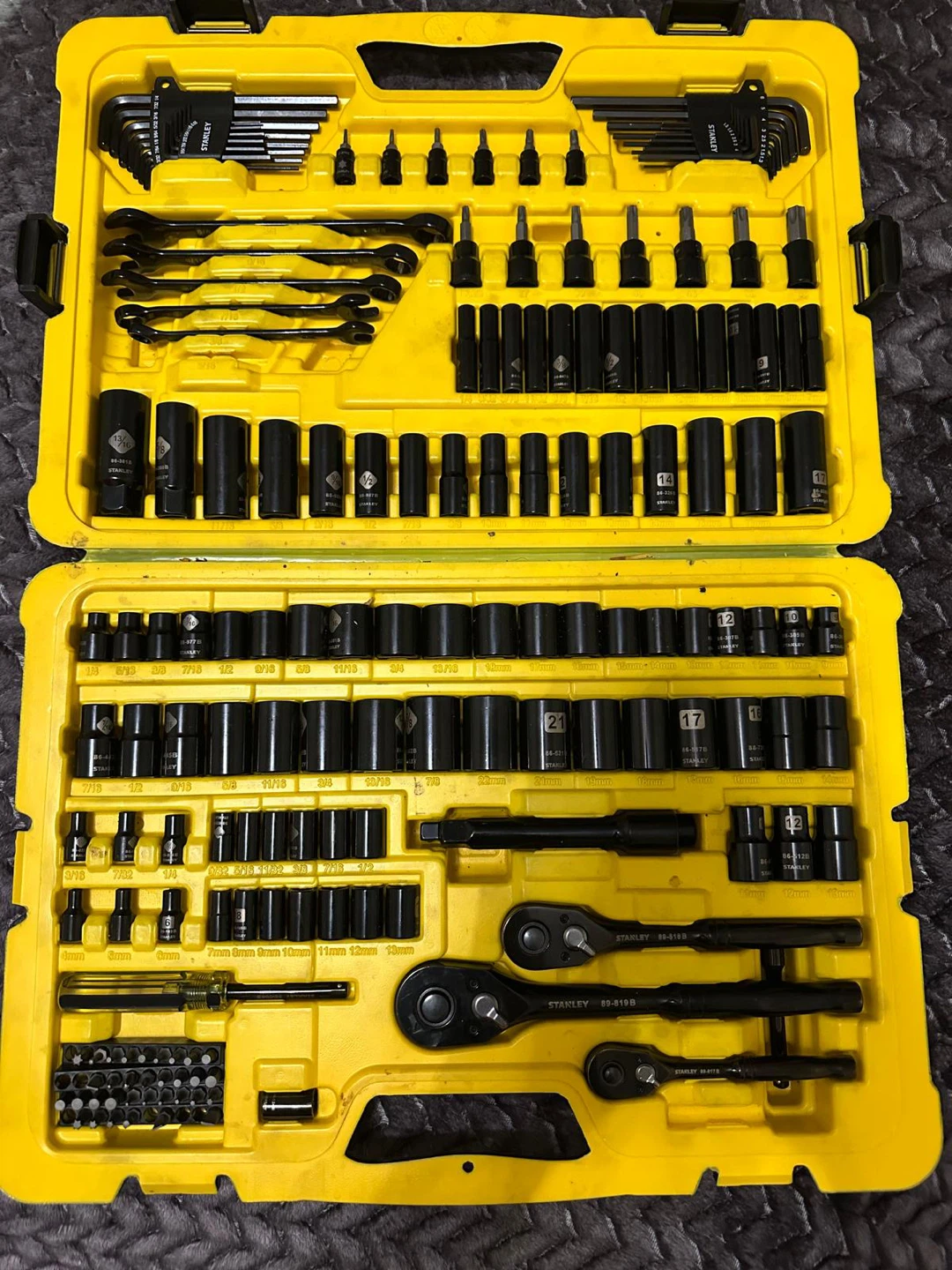Stanley 183 Peice Socket Set. - photo 2