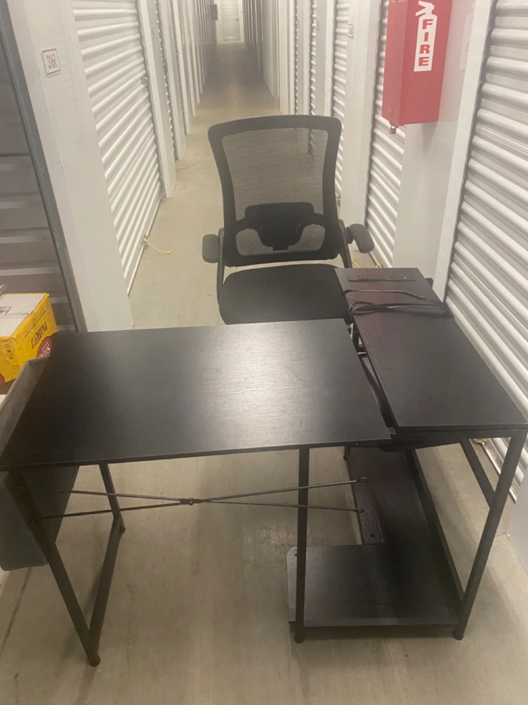 Black Mesh Office Chair and Desk Set