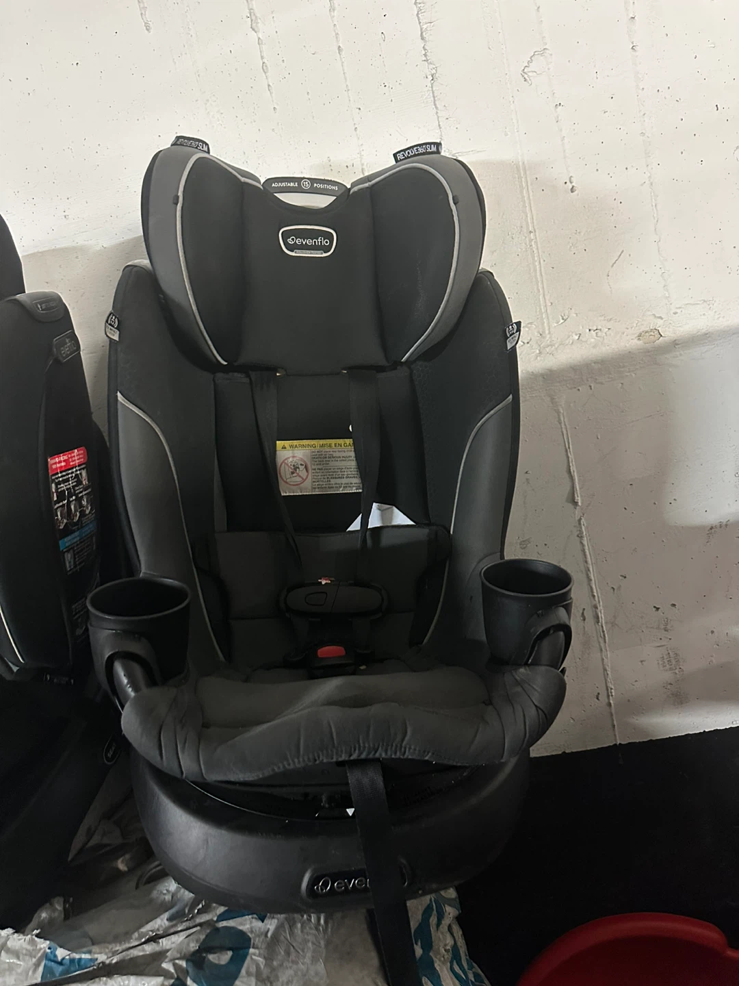 Evenflo Revolove 360 Car Seat - photo 3