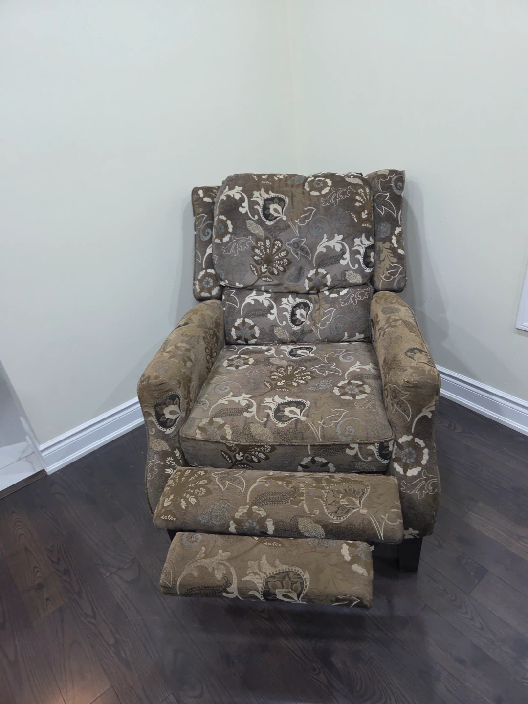 Floral Recliner Chair - photo 3